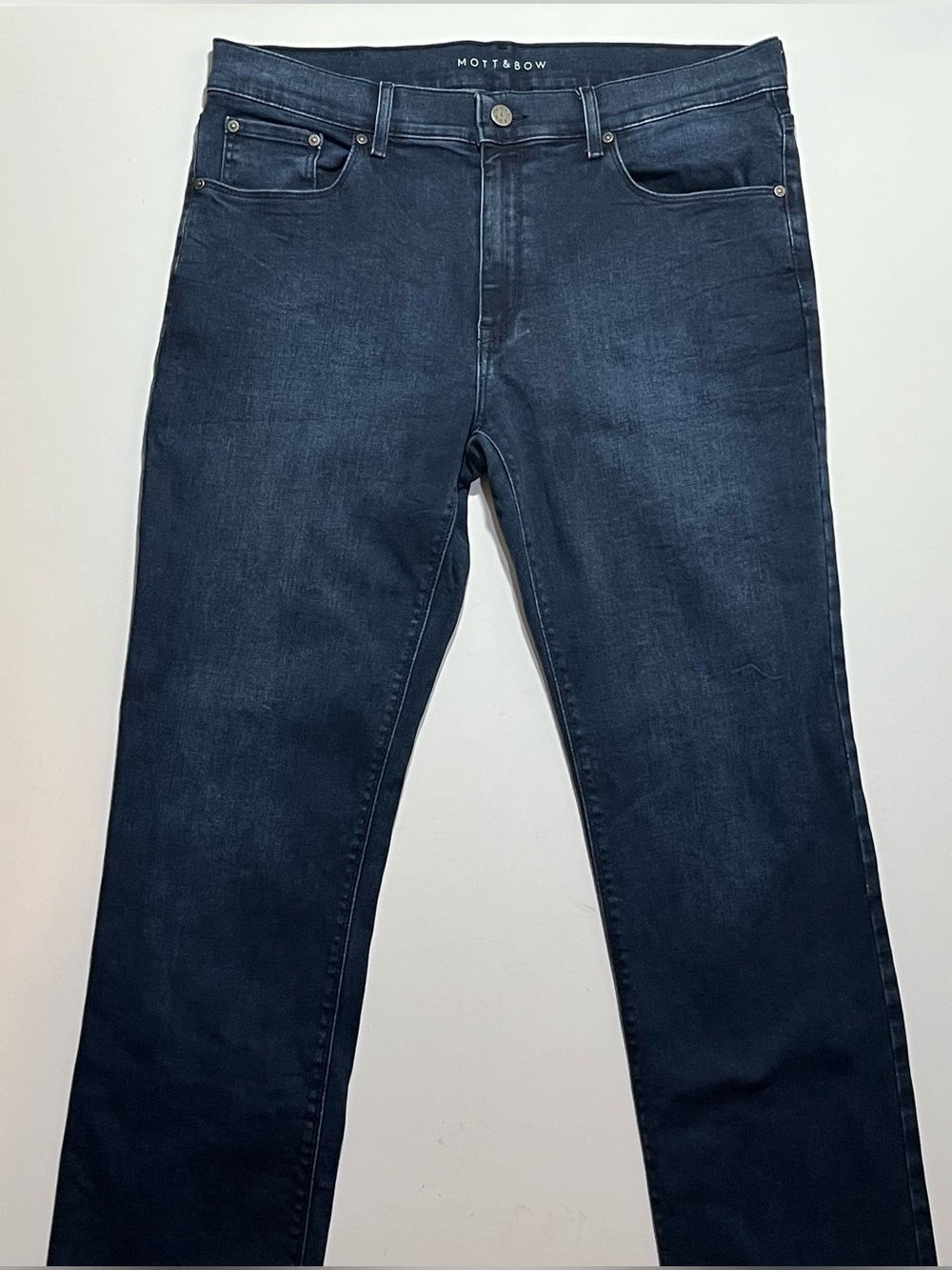 Mott and Bow Straight Leg Dark Wash Blue Jeans, 34x32